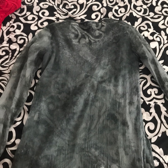 Linen sequin long sleeve shirt. - Picture 3 of 3